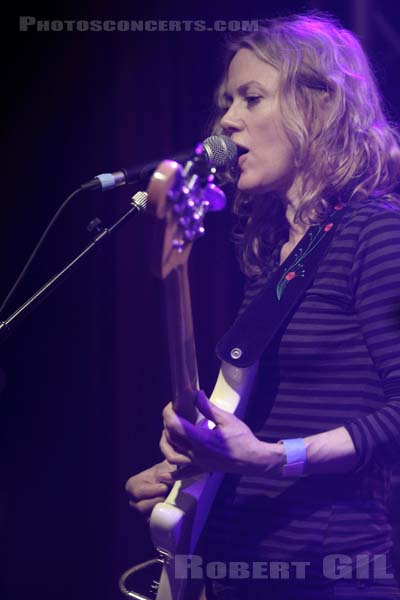 DEAN WAREHAM PLAYS GALAXIE 500 - 2011-02-19 - PARIS - La Fleche d'Or - 